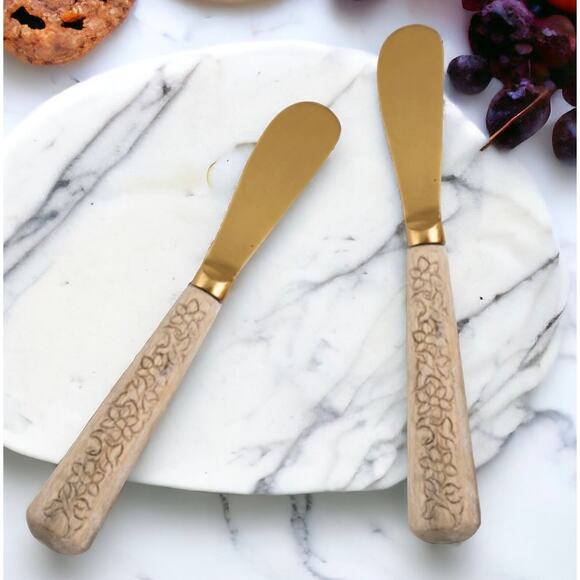 Macys Etched Wood Handle Brass Blade Spreaders Set of 2 Cheese Appetizers Gift - Picture 1 of 6